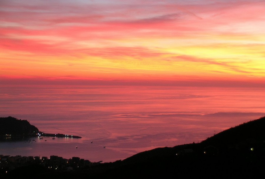 Tramonto da San Bernardo (foto Panoramio)