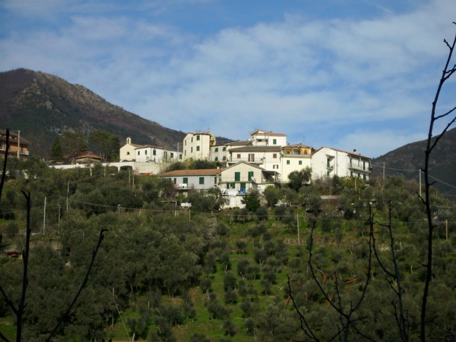 Il borgo (foto Panoramio)