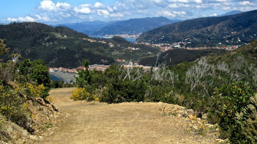 Il sentiero di Punta Baffe (foto Panoramio)