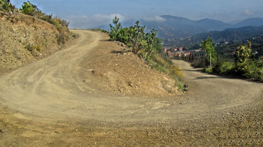 Il sentiero di Punta Baffe (foto Panoramio)