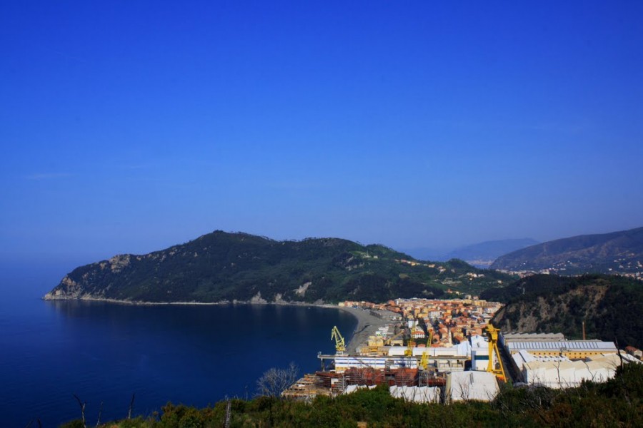 Riva vista da Punta Baffe (foto Panoramio)